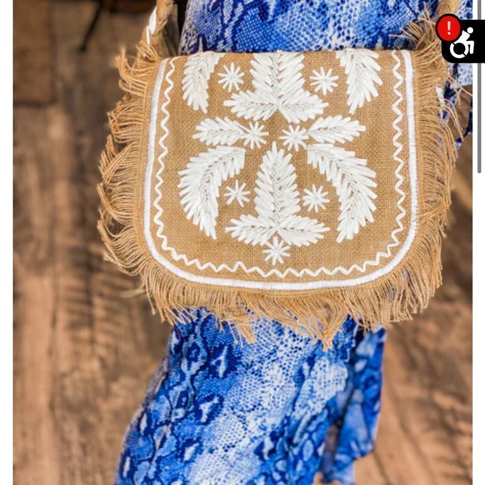 Z & L White Straw Antigua Crossbody Purse